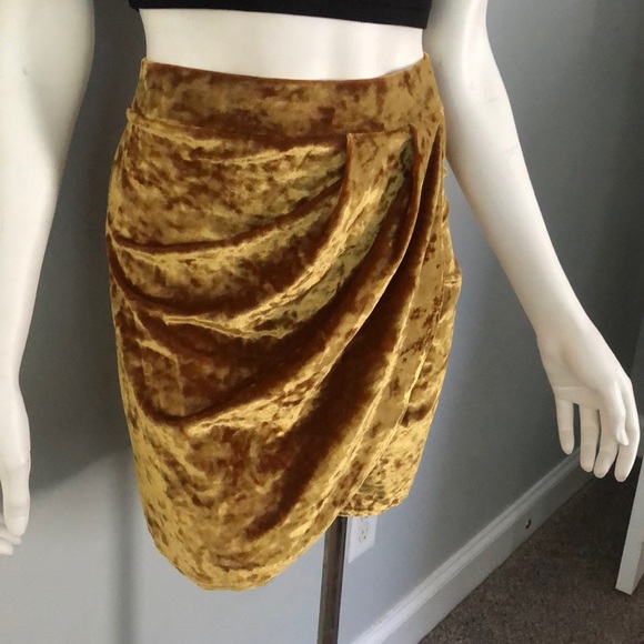 ASOS Gold Velvet Wrap Mini Skirt NWT - Picture 8 of 11